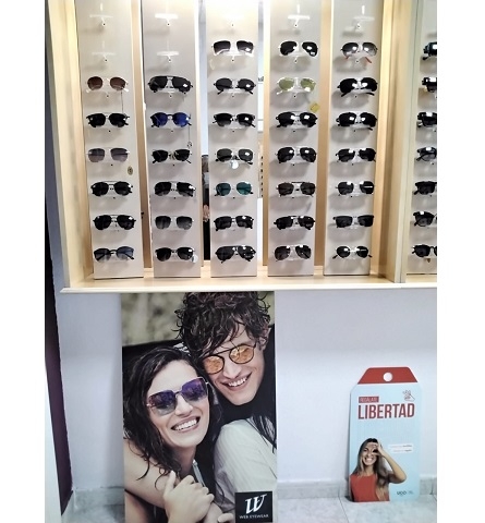Expositor de gafas de sol Web Eyewear